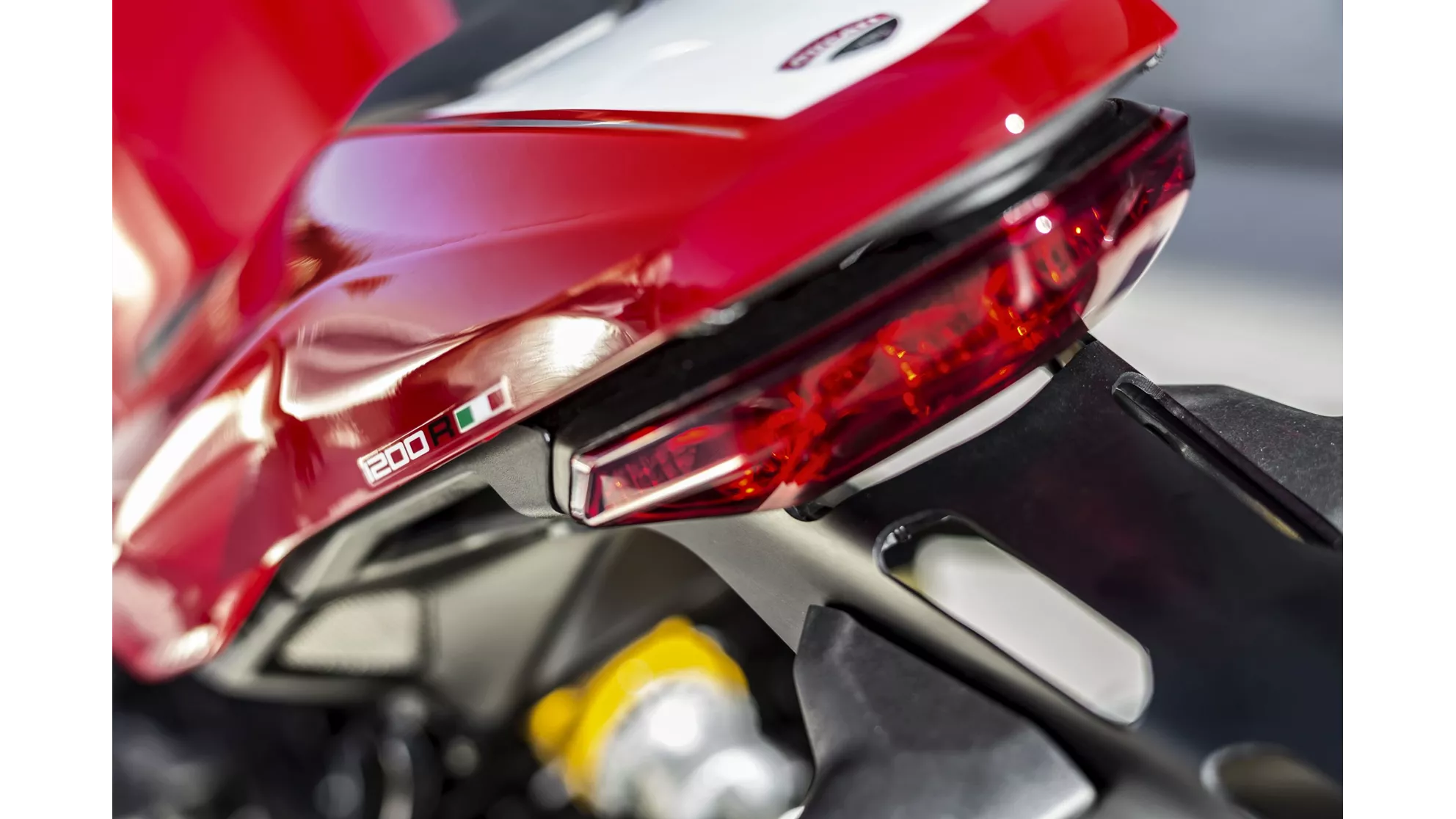 Ducati Monster 1200 R - Image 19 Ducati Monster 1200 R - Image 19